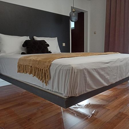 Down Town Luxurious Apartments 4 Александроуполис Экстерьер фото