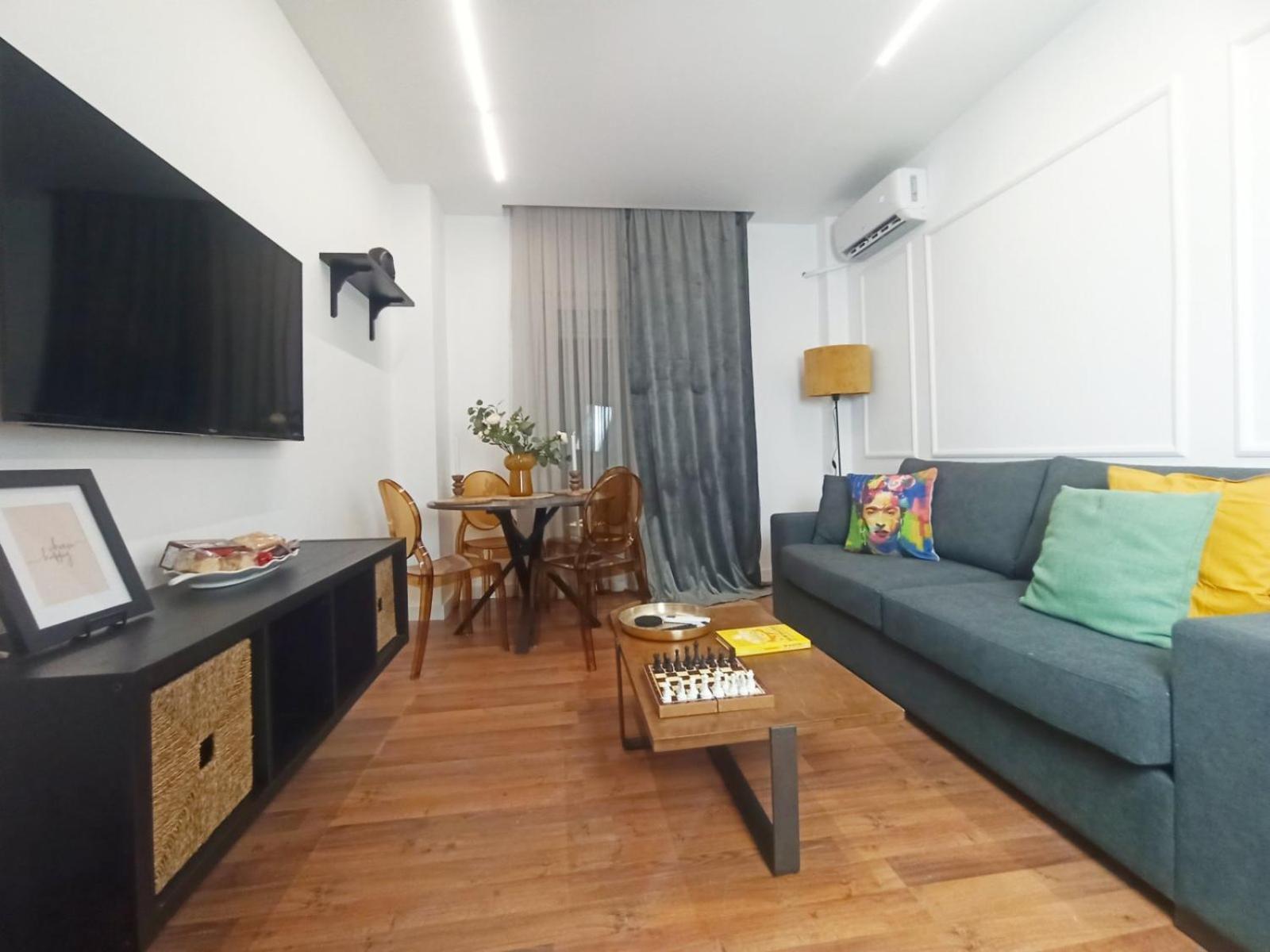 Down Town Luxurious Apartments 4 Александроуполис Экстерьер фото